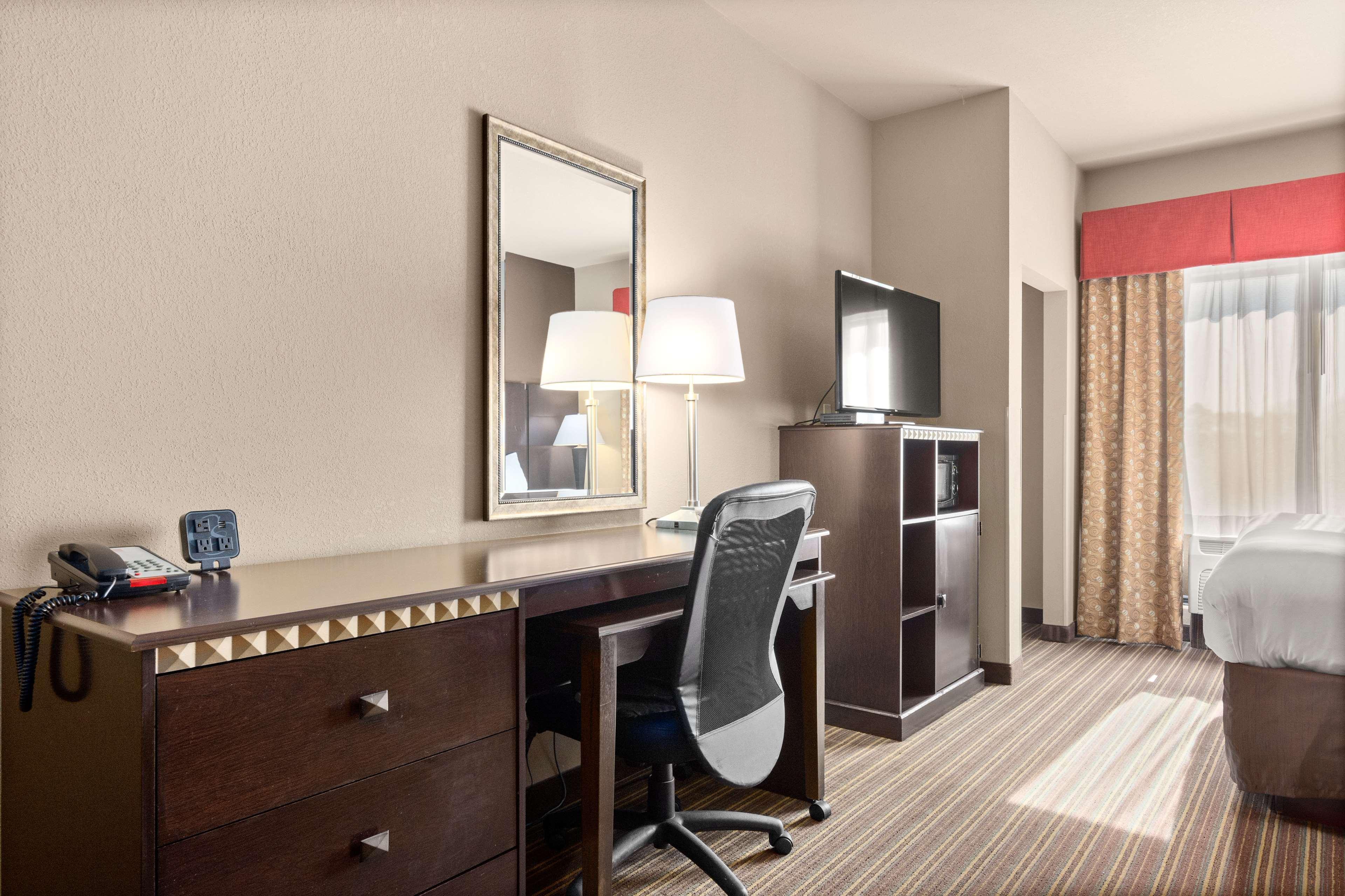 Surestay Plus Hotel By Best Western Portland Route 52 West Exteriér fotografie